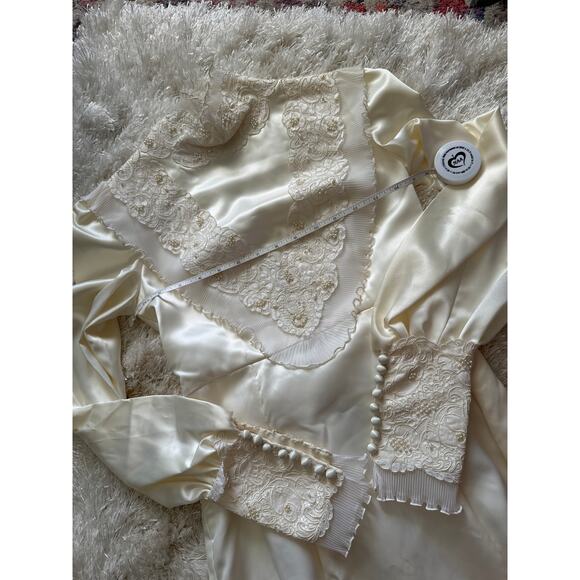 Vintage 1960s Ivory Satin Lace Wedding Dress Mock Neck Train Size Small - Picture 4 of 16